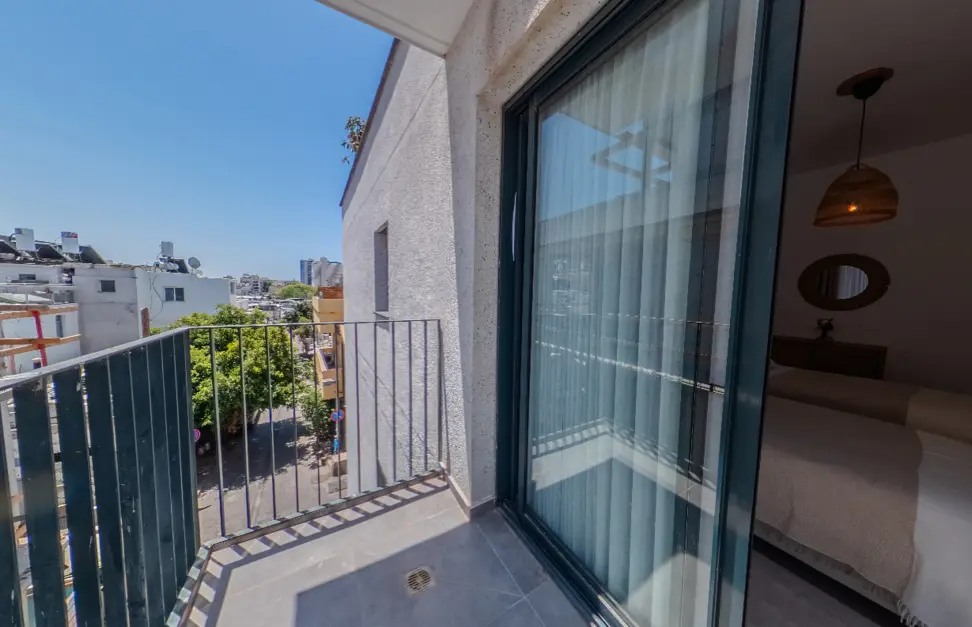 דירה עם 2 מרפסות